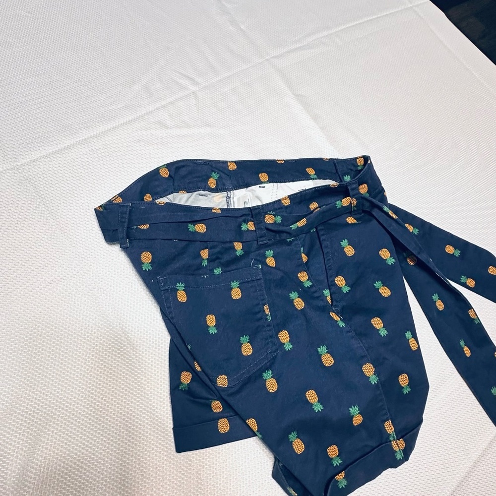St. John's Bay Blue Pineapple Print Women Shorts - Picture 7 of 8